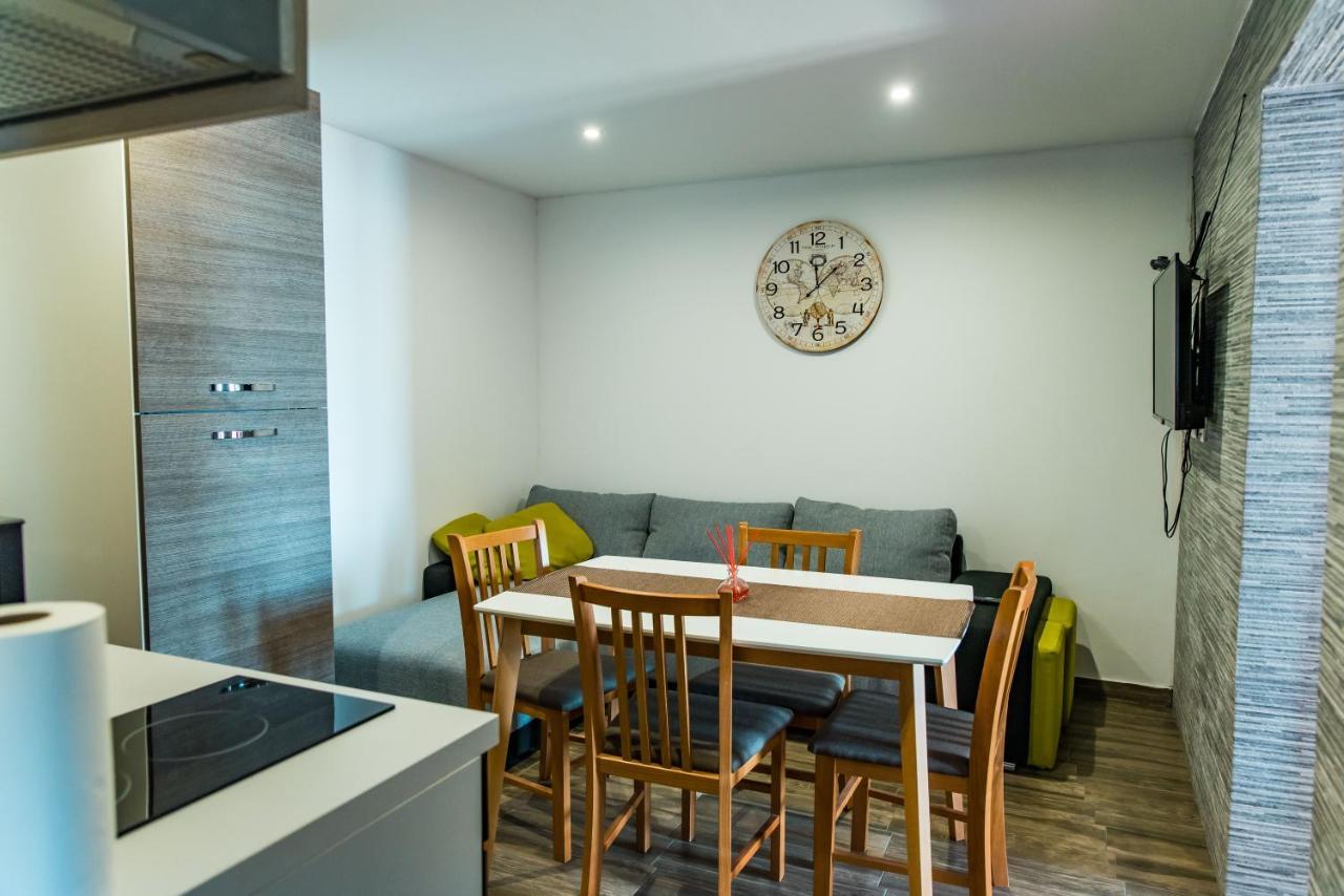 Apartmán Ella Lukovo Šugarje Exteriér fotografie