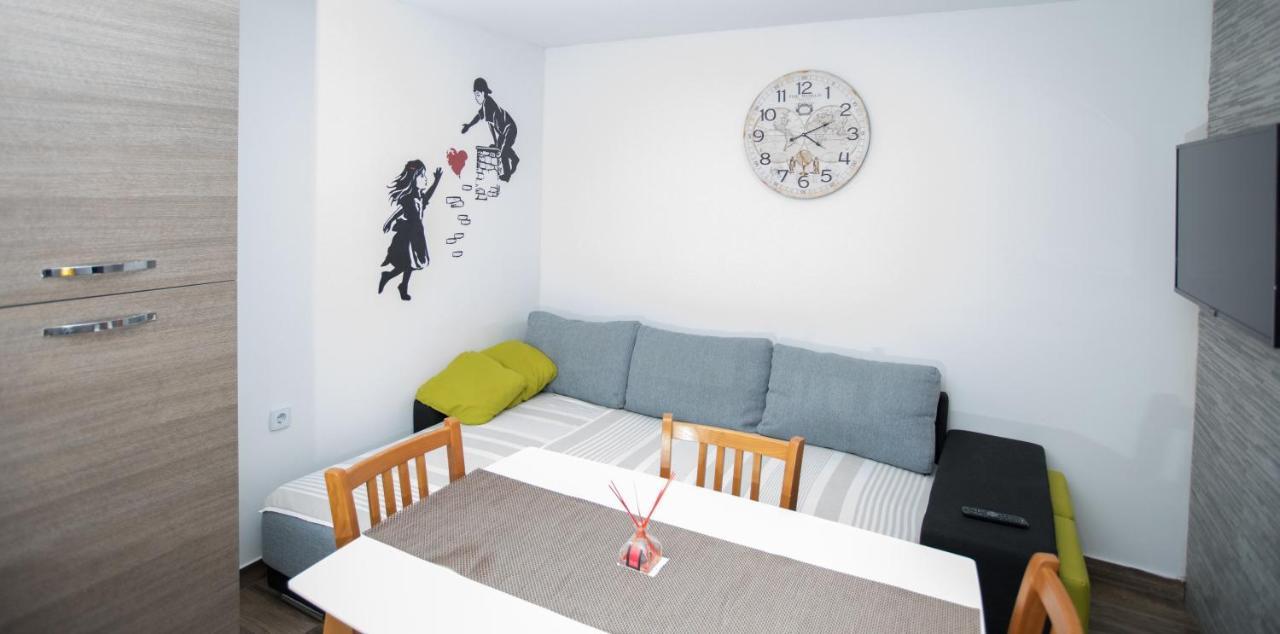 Apartmán Ella Lukovo Šugarje Exteriér fotografie